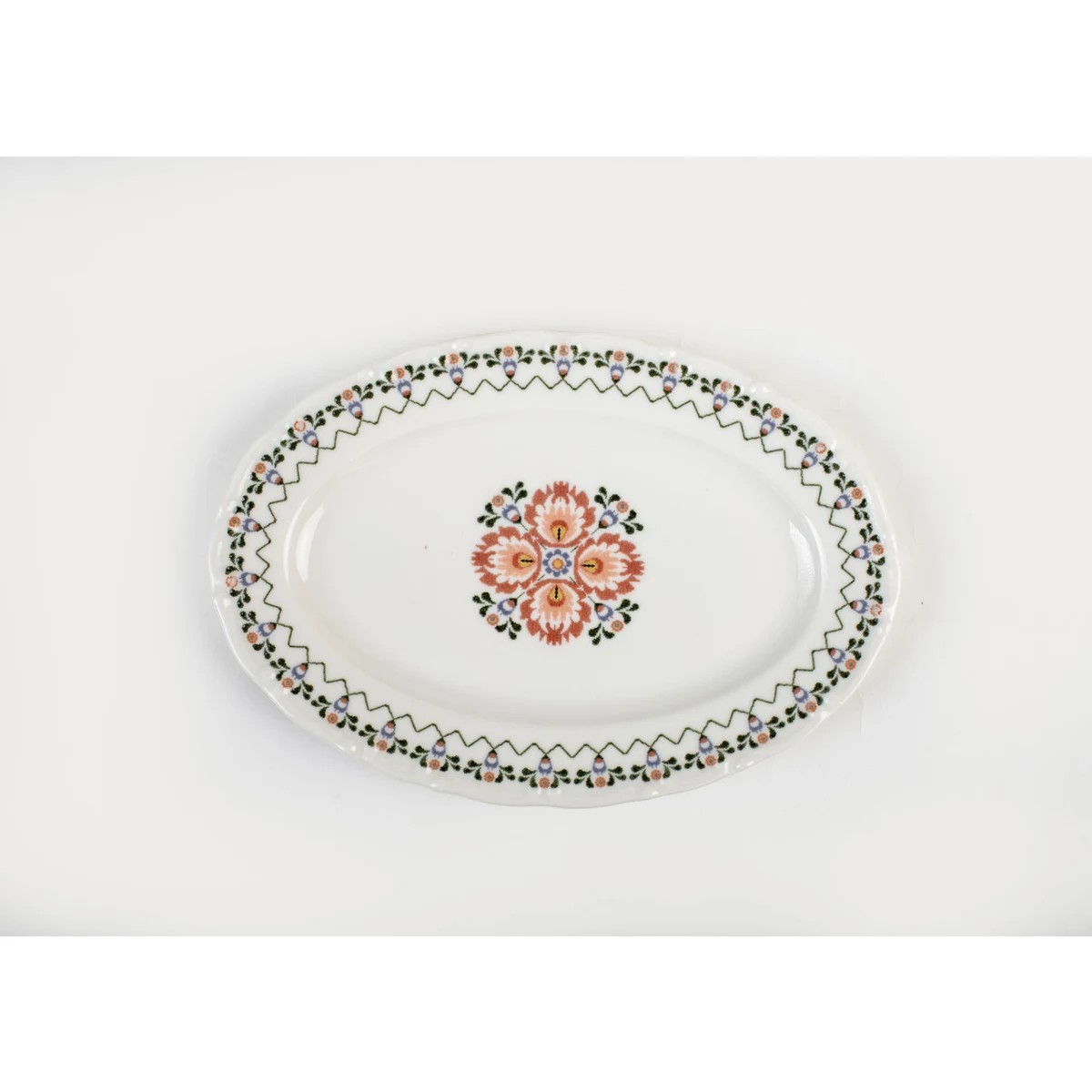 Manamo Liana Glazed Serving Plate Porcelain Cream  30 cm