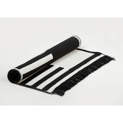 Manamo Urban Rhythm Carpet Acrylic Black/Ecru 80x150 cm